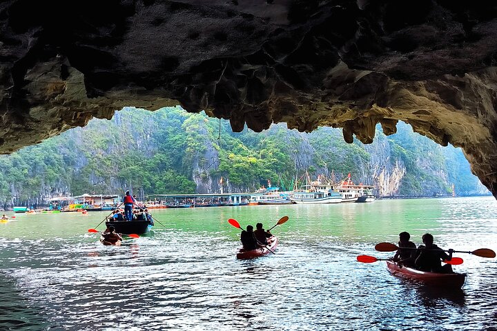 Amazing Sails 5* Luxury 1 Day Tour Halong Bay with 2 way transfer - Image 3