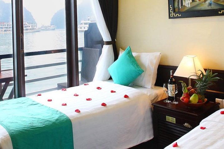 Authentic 3 Days Cruises Halong Bay on Glory Legend Cruises - Image 1