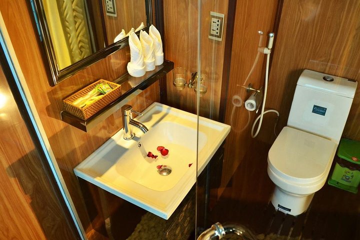 Bai Tu Long Bay Boutique Cruise: Visit Bai Tu Long bay & Overnight boat in 2 day - Image 2