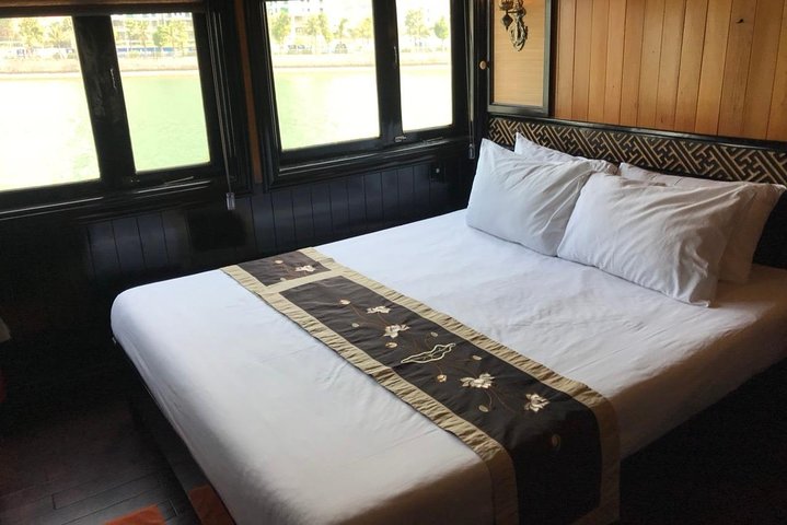 Bai Tu Long Bay Cruise 2D/1N: Kayaking, Swimming at pristine places & Full Meals - Image 4