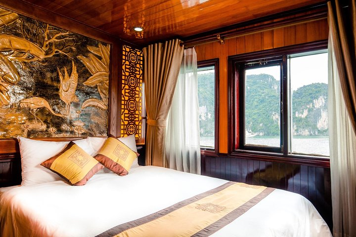 Bai Tu Long bay deluxe cruise 2D/1N: Kayaking, swimmig, Full Meals & best prices - Image 5