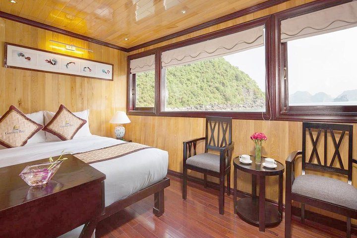 Bai Tu Long boutique & budget cruise 2D: Kayaking, swimming at pristine palaces - Image 2