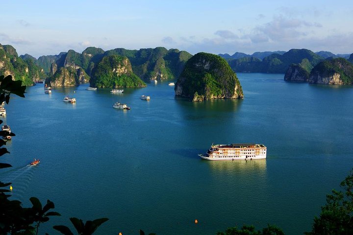 Bai Tu Long Luxury Cruises 2D/1N Tour: Kayaking, Swimming at the pristine places - Image 2