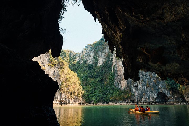 City Escape: Halong Bay Private Day Trip - Image 4