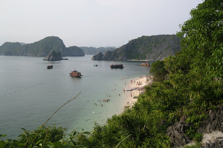 Combo: Bus Ha Noi to Cat Ba + 1 Day Boat Trip, La Ha Bay, Ha Long Bay - Image 3