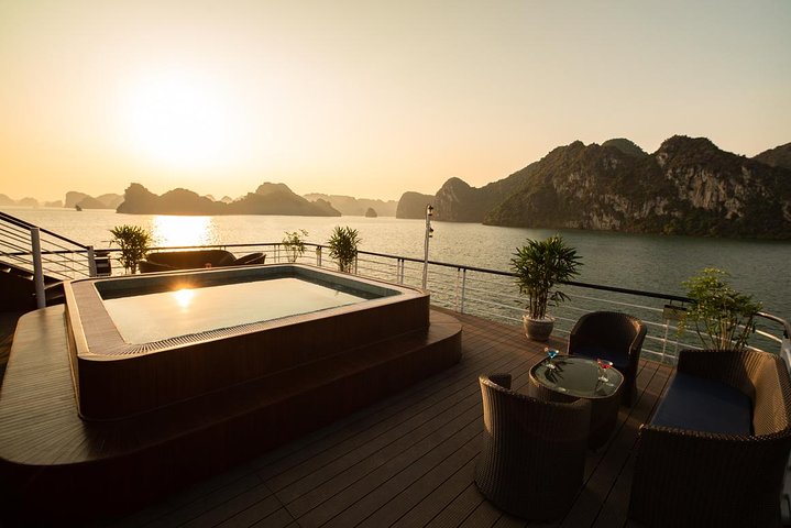 Deluxe Cabin on Doris Cruise 3 Days 2 Nights with two way transfer - Image 4