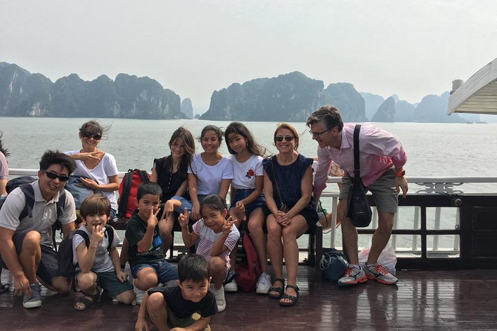 Deluxe Full Day Ha Long bay with kayaking - Image 1