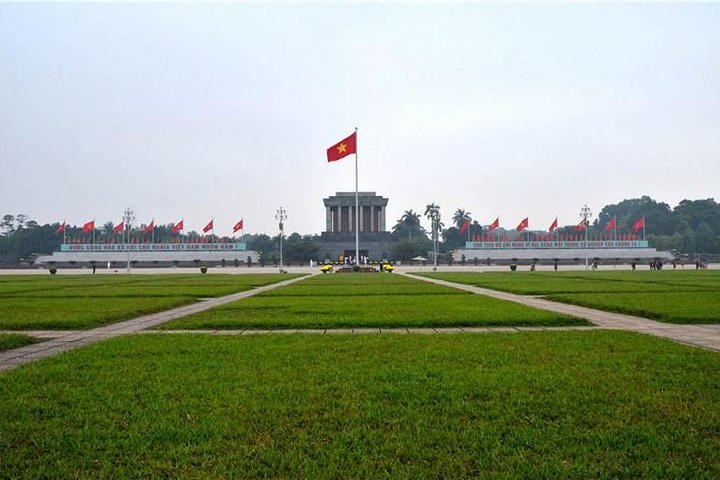 Deluxe Group Hanoi Sightseeing Including Puppet Show - Image 2