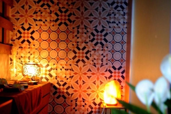 Experience great treatment with a unique space in the heart of the old town - Image 3