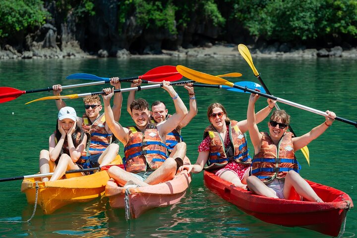 Full Day Tour in Halong Bay Cruise - Image 1