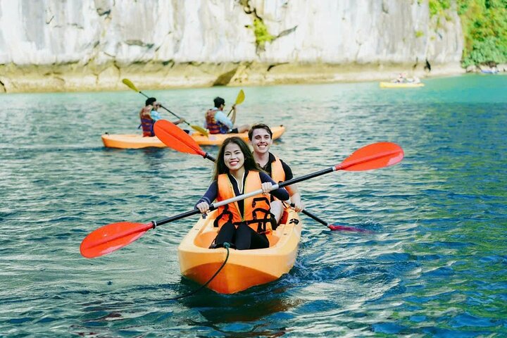 Full Day Tour in Halong Bay Cruise - Image 4