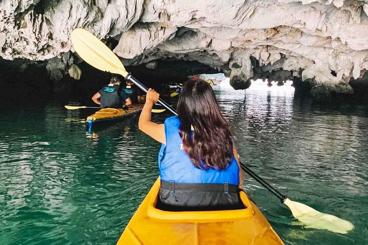 Full Day Tour in Halong Bay Cruise - Image 5