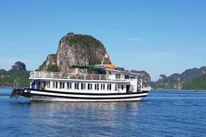 Ha Long Bay Cruise Day Tour - best selling: Kayaking, Swimming, hiking & Lunch - Image 3