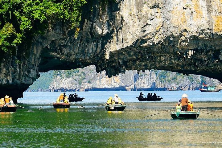 Ha Long Bay One Day By Express bus and 6 hour cruise - swimming, kayaking - Image 2