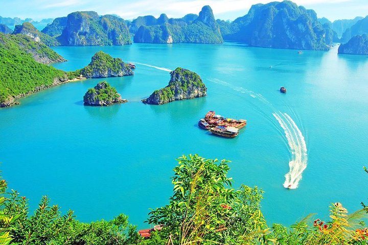Ha Long Full Day Deluxe Trip - Long Route (6-Hour Trip) - Image 4
