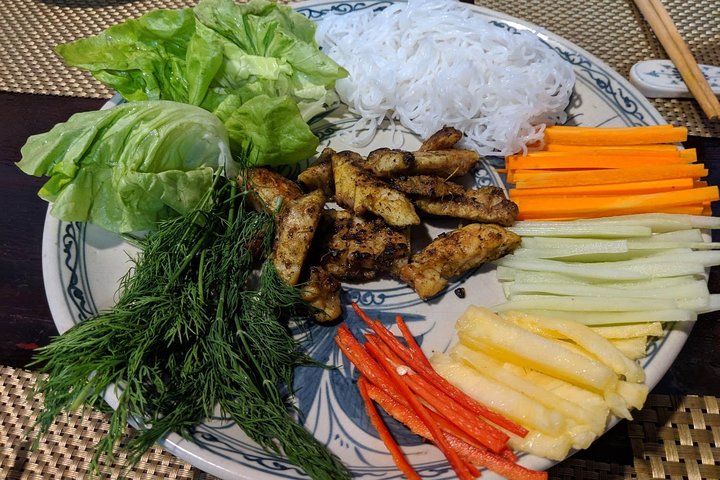 Half Day Hanoi Premium Food Tour with Train Street Visit - Image 2