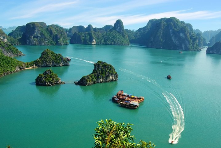 Halong Bay 2 Days 1 Night - Fantasea Cruise 3 Star - Image 2
