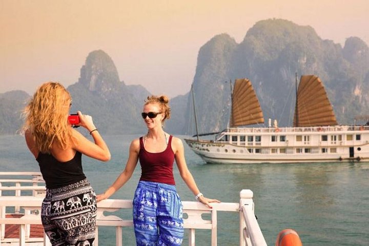Halong Bay 2 Days 1 Night - Fantasea Cruise 3 Star - Image 3