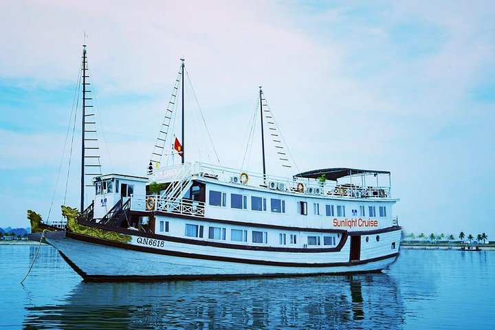 Halong bay boutique cruise 2 days trip: Kayaking, swimming & caving tours - Image 1