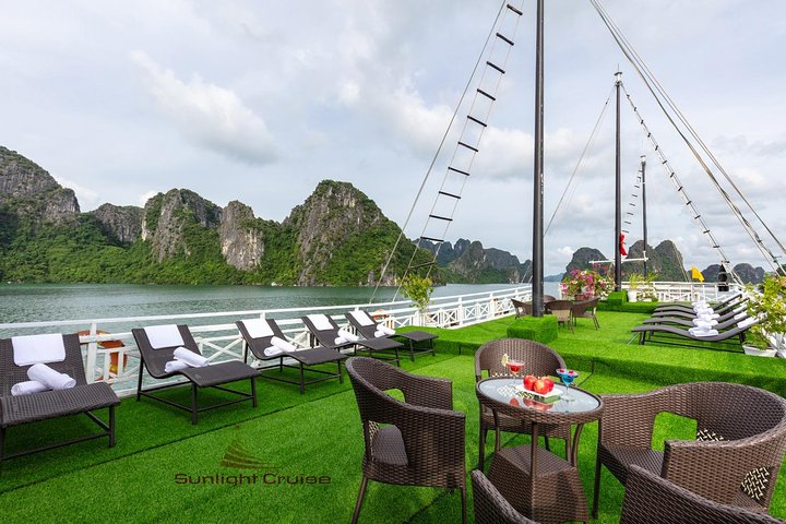 Halong bay boutique cruise 2 days trip: Kayaking, swimming & caving tours - Image 4