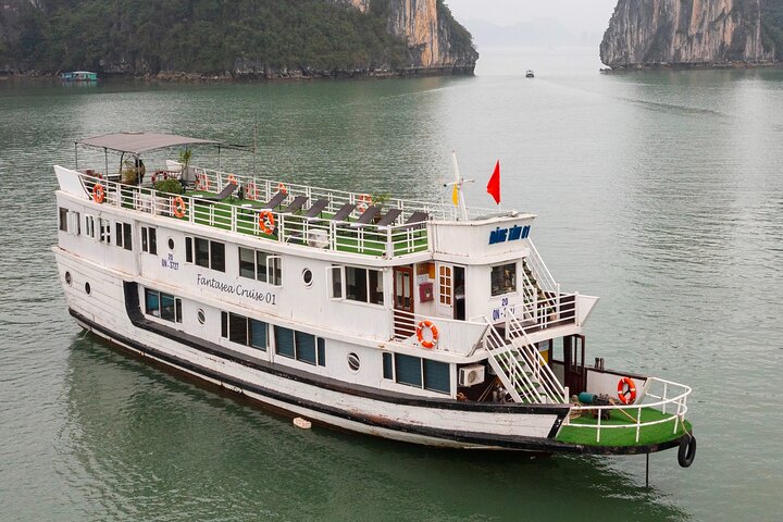 Halong Bay Cruise 2 Days 1 Night with the Fantasea Cruise - Image 2