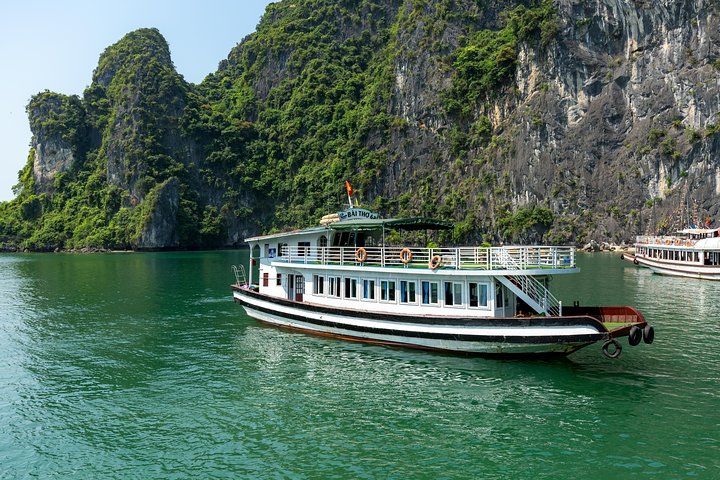 Halong Bay Cruise Day Trip: Titop island, Surprise cave, Swimming, Kayaking - Image 2