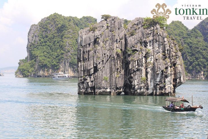 Halong Bay Day Tour: 4 hour cruising, caving, kayaking & lunch - Image 2