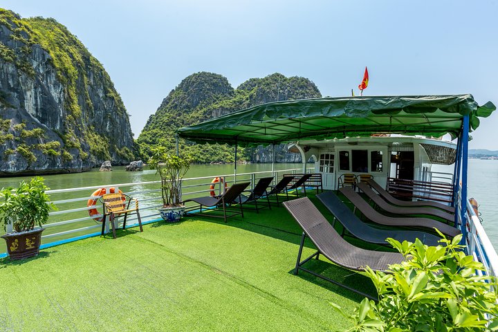 Halong bay Full Day Cruise trip: kayaking, surprise cave, titop island, lunch - Image 5