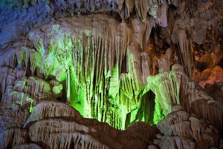 Halong Bay Full Day Tour with All-Inclusive: Boat, Kayak, Island, Cave and Lunch - Image 5