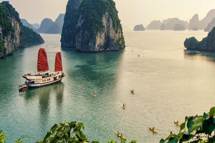 Halong Bay Full Day with Kayaking, Hiking viewpoint, Cave - Deluxe To Luxury - Image 4