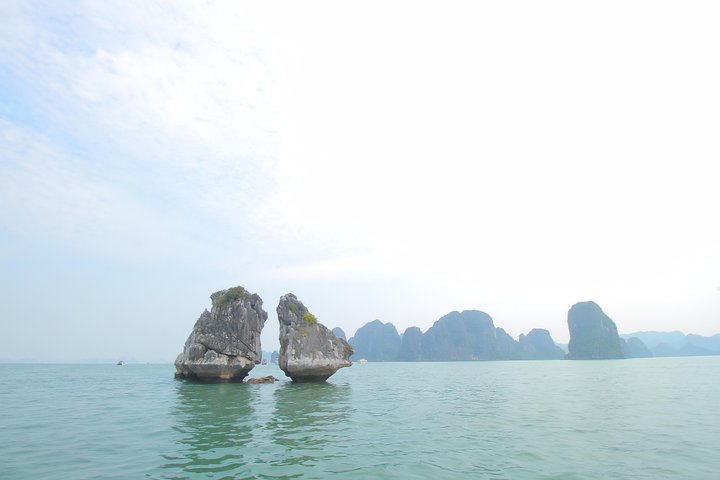 Halong Bay Private car and boat full day - Image 5