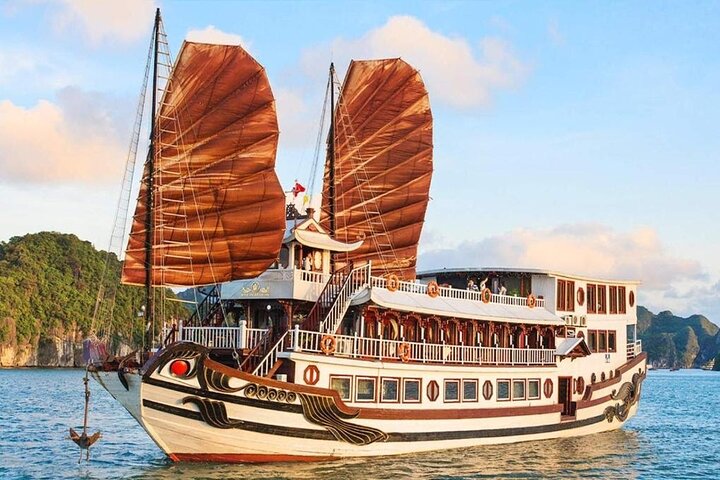 Halong Royal Palace Cruise 2 days - Image 1