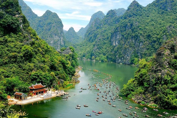 Hanoi - Bai Dinh Pagoda and Natural Trang An excursion sightseeing full day - Image 5