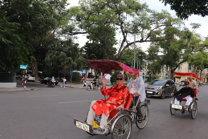 HANOI CULTURAL DISCOVERY TOUR ( "5 in 1" 4 hours - Special Package!) - Image 2