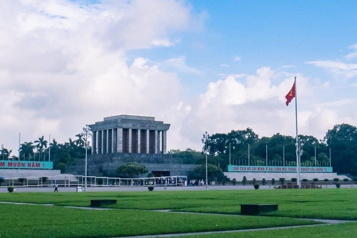 Hanoi premium city tour with goods, bads and weirds - Image 5