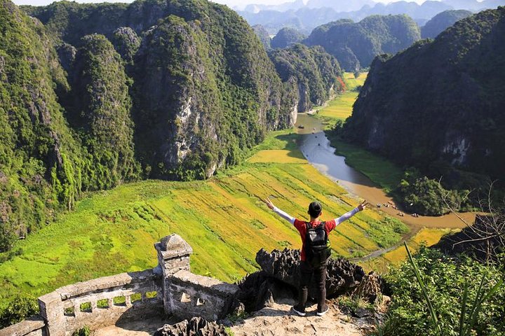 Hoa Lu Tam Coc Full Day Tour: Small Group Tour & Buffet Lunch - Image 2