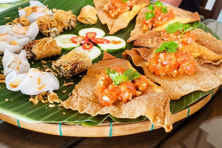 Hoi An Food Tasting and Walking Tour - Image 3