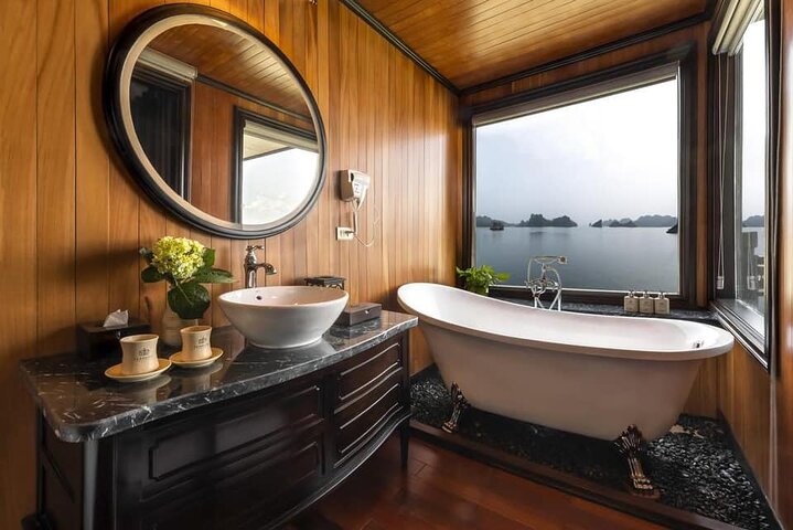 LA REGINA LEGEND Cruise 5* Luxury 3D2N With 2 Ways Transfer  - Image 5