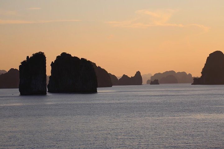 Lan Ha Bay 2 Days 1 Night on BEST Cruise with Private Balcony - Image 5