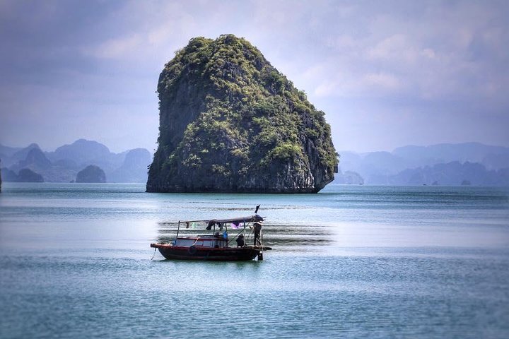 Lan Ha Bay 2 Days 1 Night on BEST Cruise with Private Balcony - Image 4