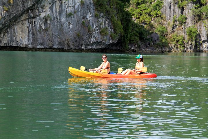Lan Ha bay Boutique cruise 3D/2N: Kayaking - Swimming & Biking Viet Hai villages - Image 1