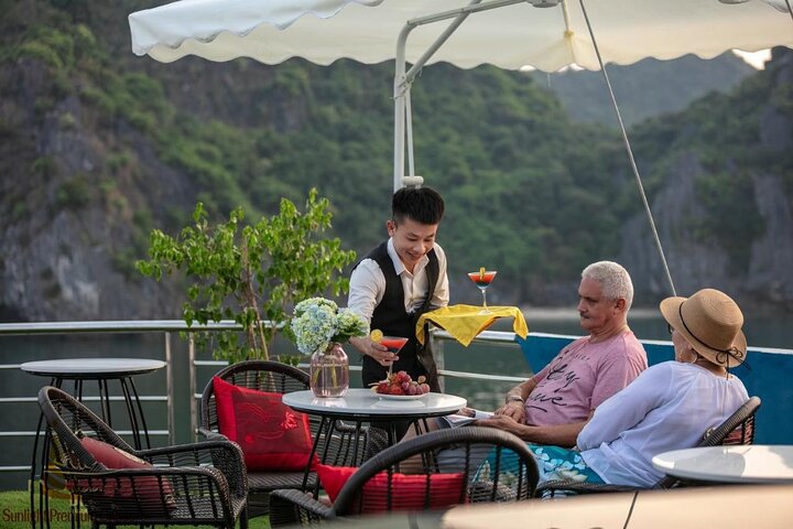 Lan Ha bay deluxe cruise 2 days: Kayaking & swimming at pristine places - Image 4