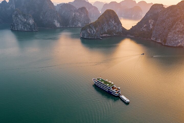 Lan Ha Bay Luxury Cruise 2D/1N: Kayaking & Swimming at the pristine places - Image 4