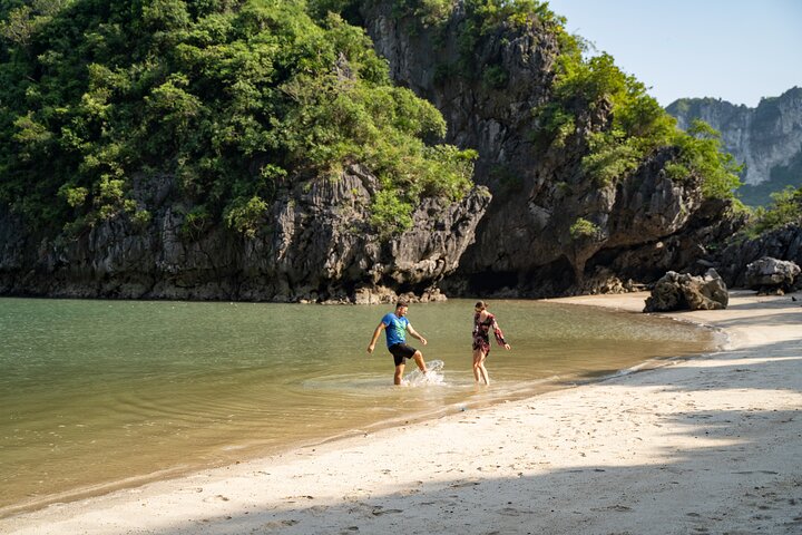 Luxury Halong Bay 1 day - the best route with 7hours cruise - Image 1