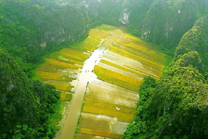 Luxury Hoa Lu - Tam Coc - Mua Cave 1 Day Tour - By Limousine & Small Group - Image 2
