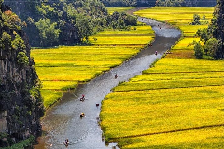 Luxury Hoa Lu - Tam Coc - Mua Cave 1 Day Tour - By Limousine & Small Group - Image 3