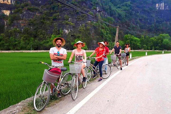 Luxury Hoa Lu - Trang An 1 Day Tour From Hanoi - By Limousine & Small Group - Image 5