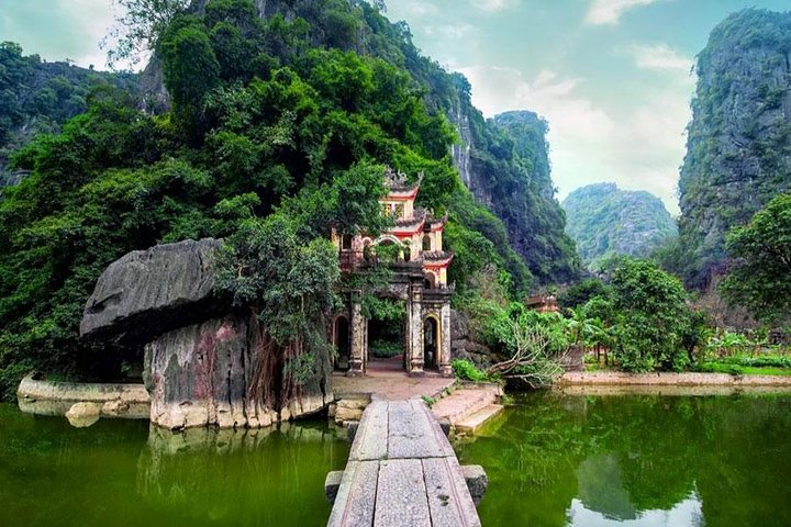 Luxury Hoa Lu - Trang An - Mua Cave 1 Day Tour - By Limousine & Small Group - Image 5