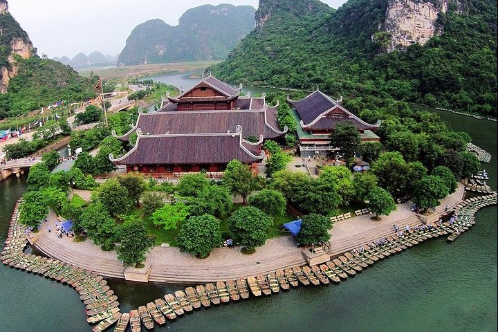 Luxury Trang An Bai Dinh 1 Day Group Tour From Ha Noi - Image 3