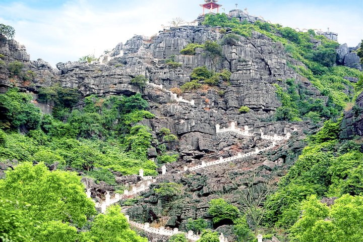 Luxury Trang An - Bai Dinh - Mua Cave 1 Day Tour - By Limousine & Small Group - Image 1